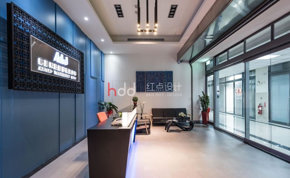 人文藝術環繞X LED燈展演！ 顛覆想像的辦公空間-0.jpg