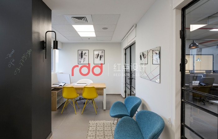 現代簡約風中小型辦公室設計-5.jpg